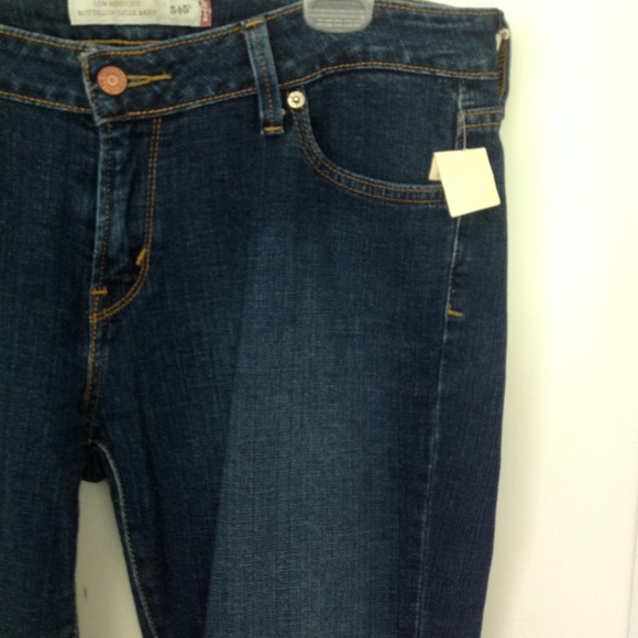 2/$40 LEVIS LOW BOOT CUT STYLE JEANS 12 - Picture 5 of 7